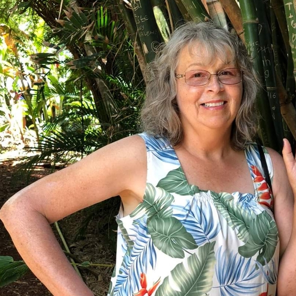 Meet your Posher, Diane - Picture 2 of 7